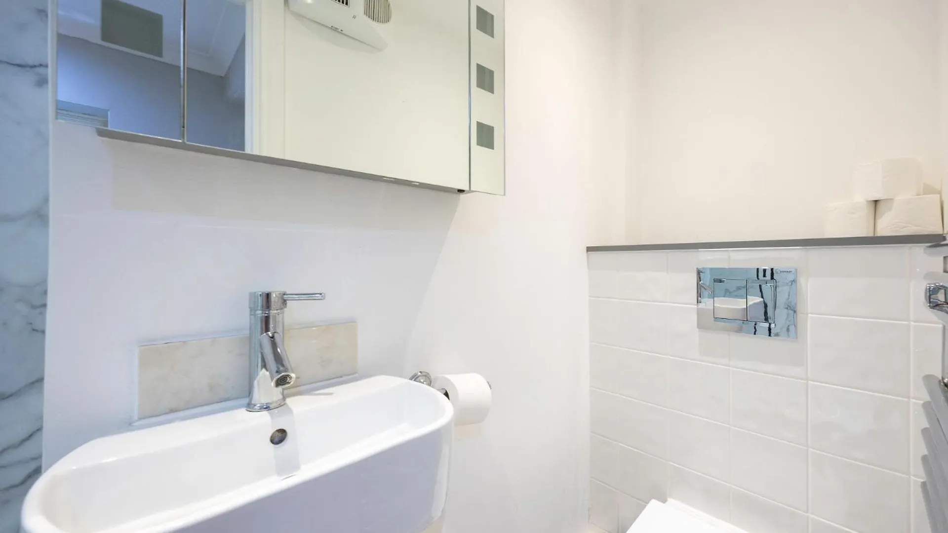 Regency Seaside Apartment Pass The Keys 브라이턴